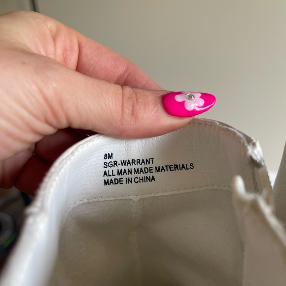 White Heeled Boots - Picture 5 of 7